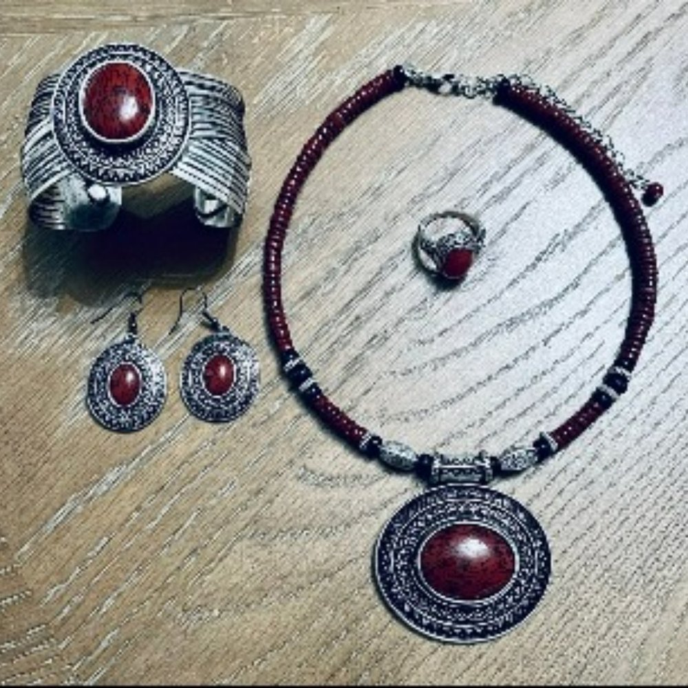 Premier Designs Red Spice Set